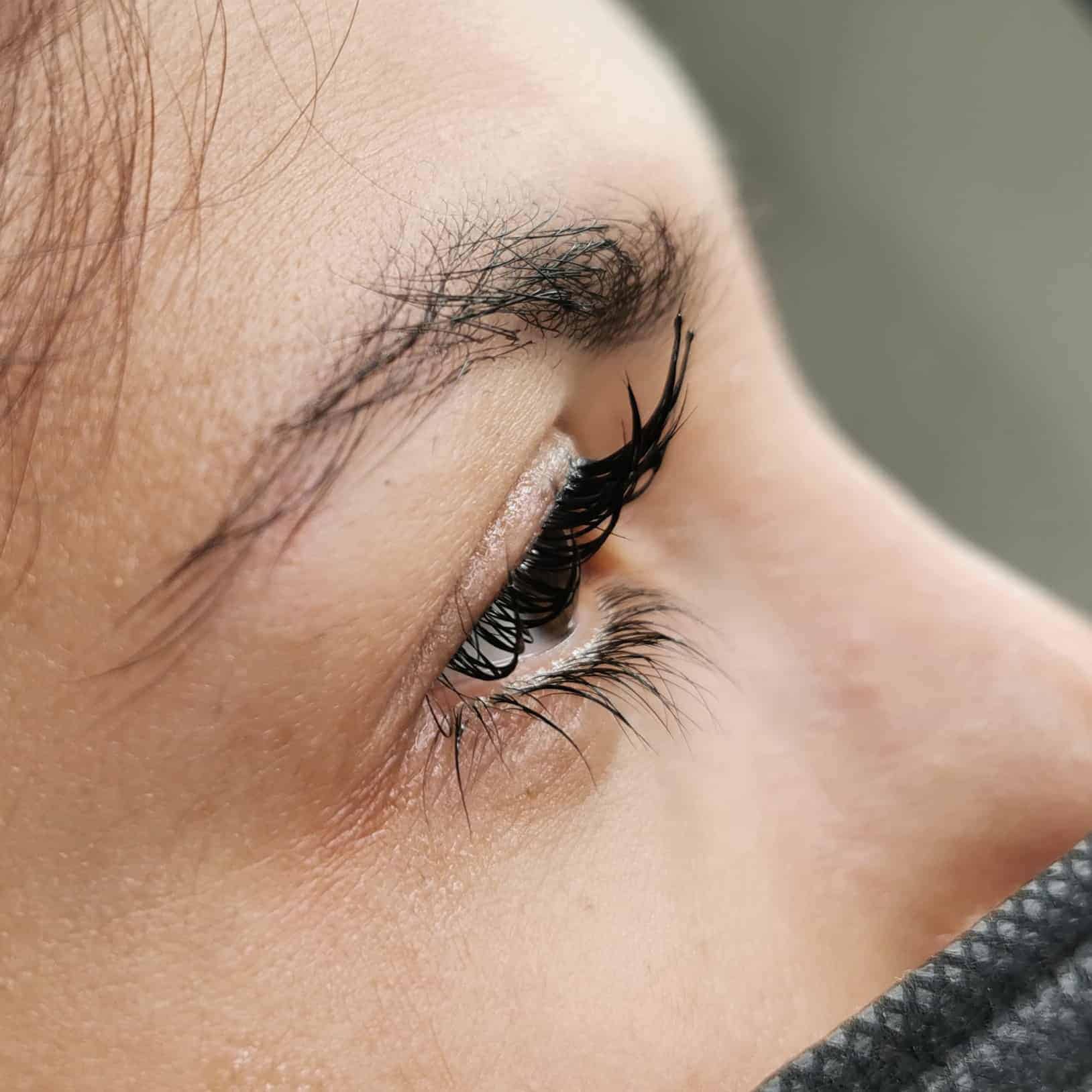 Lashlifting von der Seite